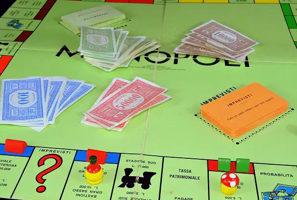 a-brief-history-of-popular-board-games-in-the-60s-omigods